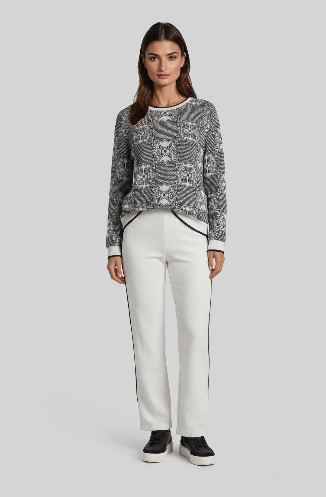 Medallion Jacquard Long Sleeve Crew